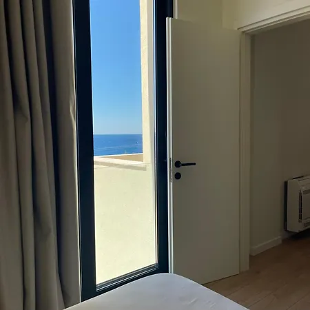 Hotel South And *