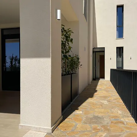 South And 호텔 Dhërmi