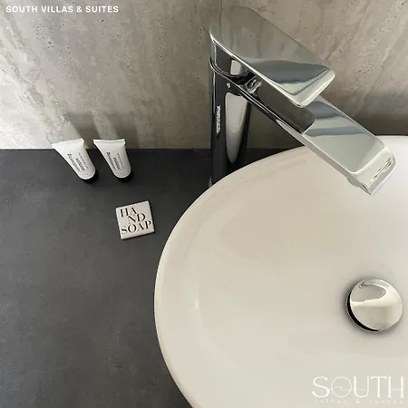 Hotel South And