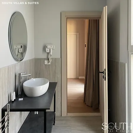 Hotel South And Dhermi