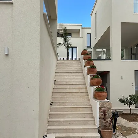 Hotel South And Dhermi