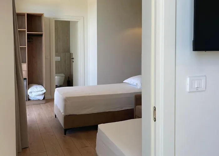 South And ديرمي