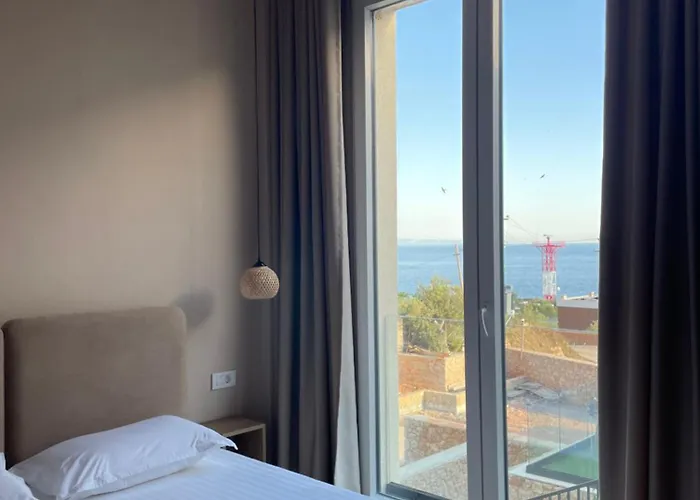 فندق South And ديرمي